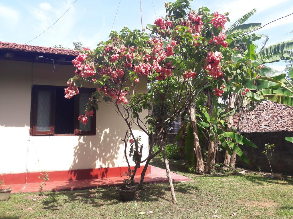Pradeepa House Apartment Unawatuna Luaran gambar